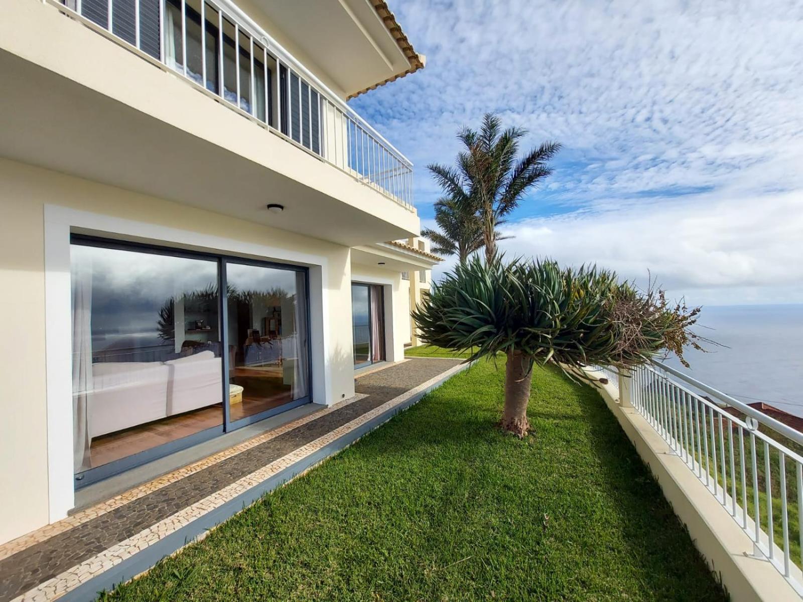 The Best Sea View In Madeira - Casa Farol Фажан-да-Овель Экстерьер фото